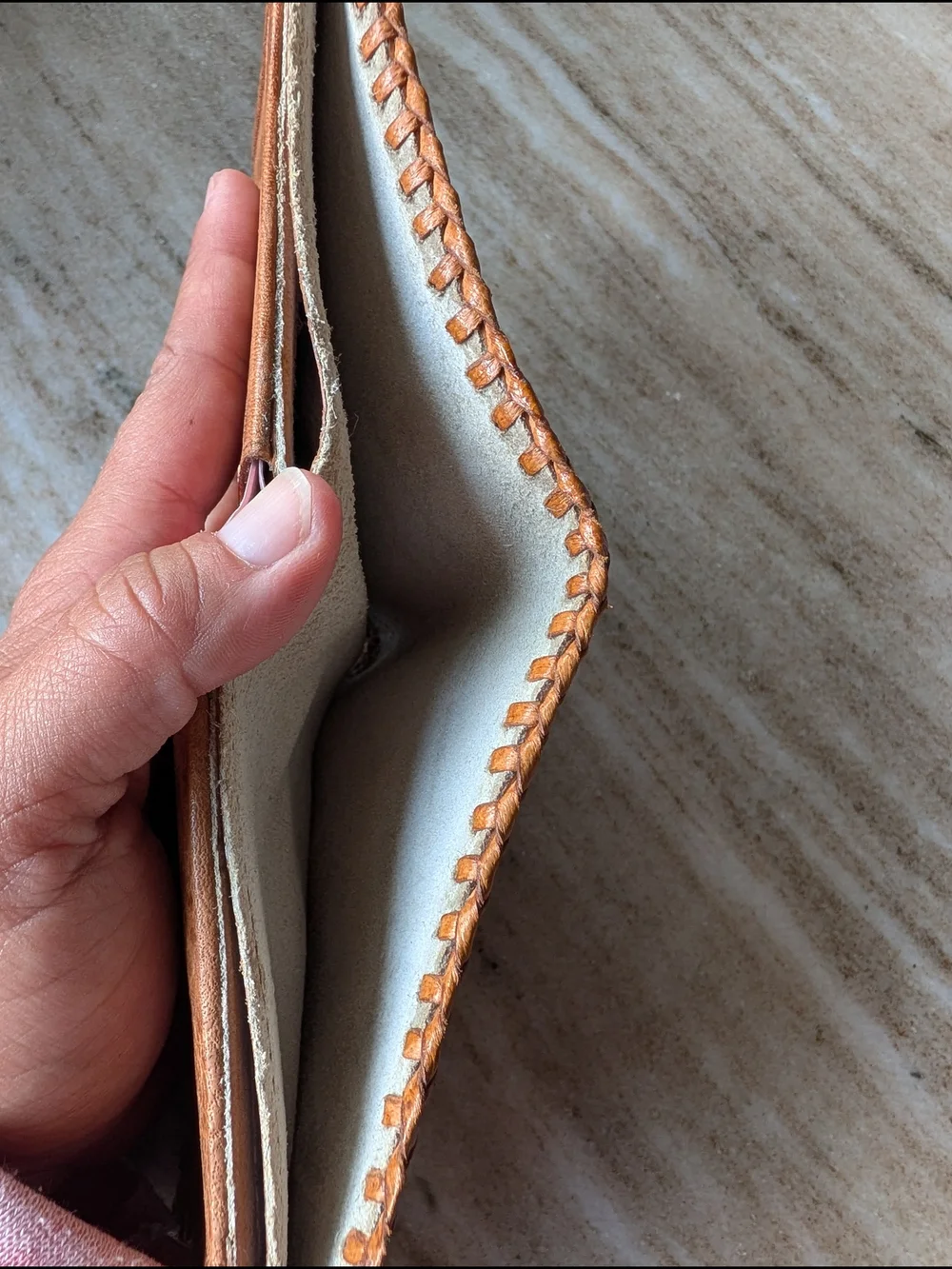 Handcrafted Vintage Mexico Leather Bi-Fold Wallet - Tan